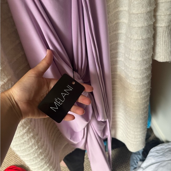 Dress - Picture 4 of 7